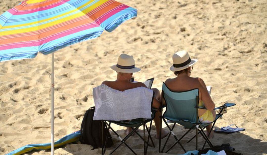 Turistas en la playa