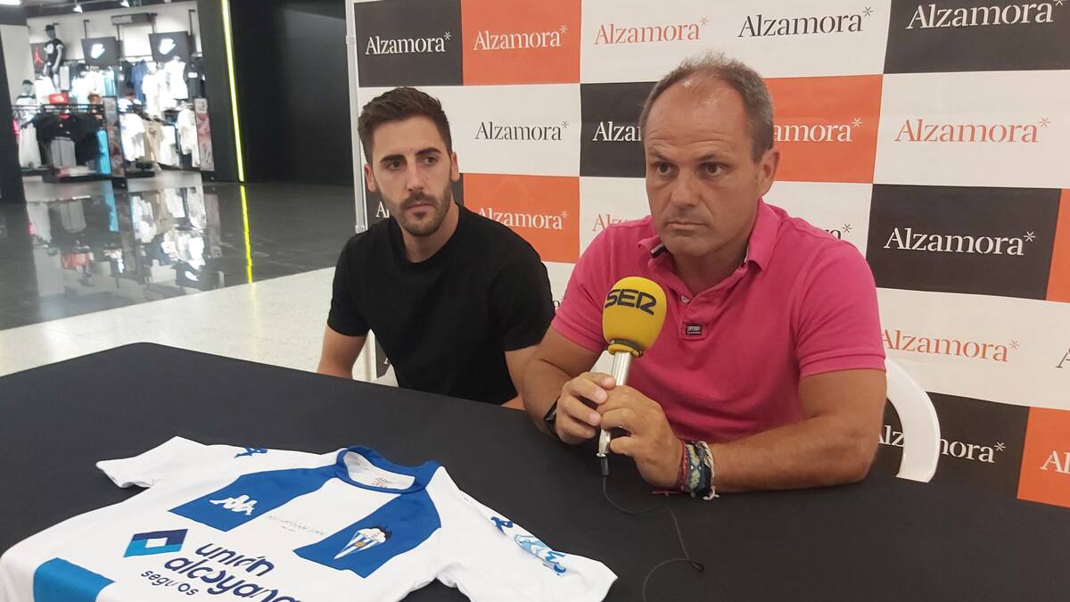 Josele González: "Esta plantilla 2022-23 la definiría con una palabra: ilusionante"