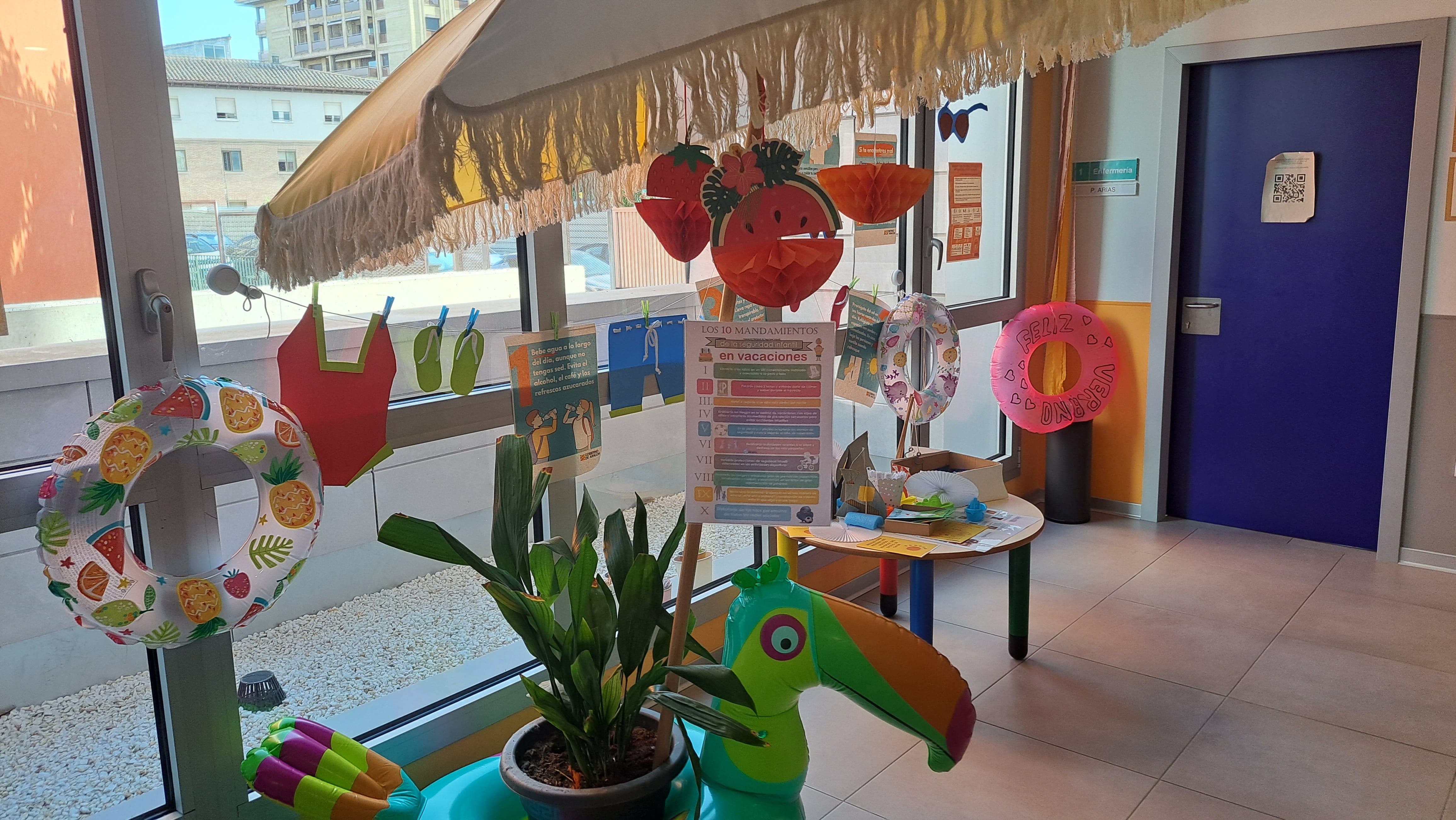 Mesa informativa para la prevención del calor.