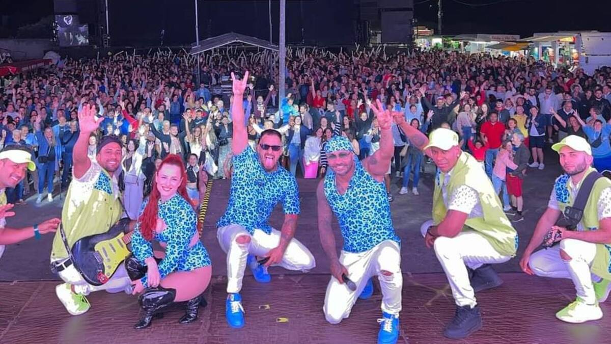Orquesteo para cerrar las fiestas de Ferrol con el grupo Origen