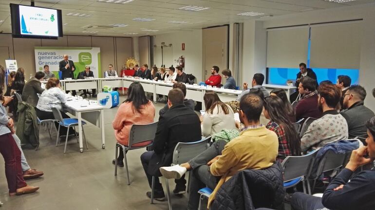 El concejal Sebastián Pérez durante el I Foro Cofrade del Partido Popular de Granada