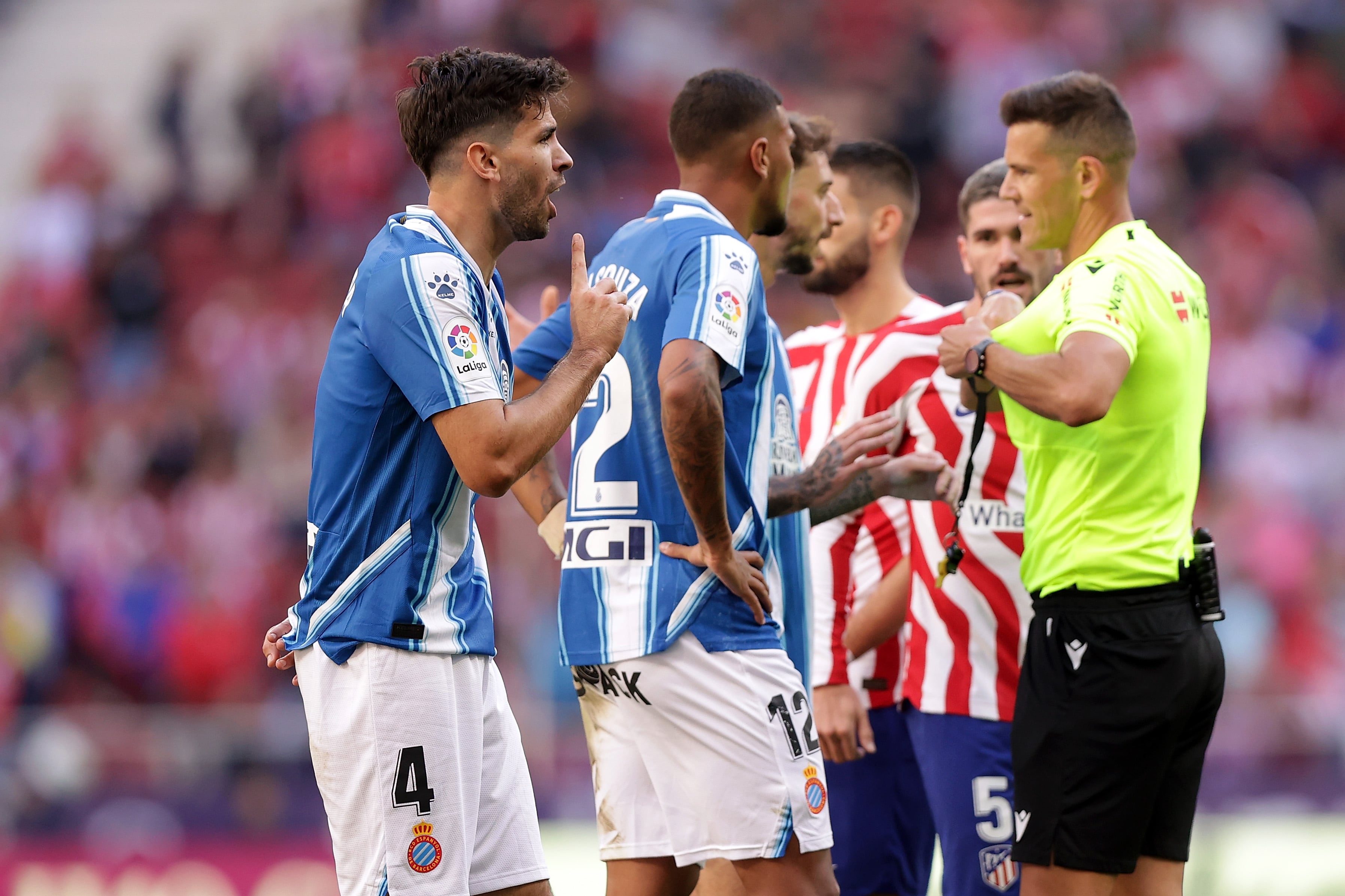 Leandro Cabrera, expulsado en el Atlético-Espanyol