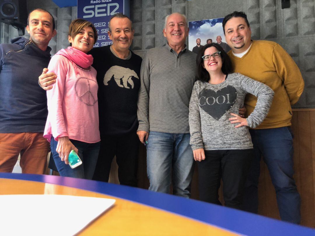 El equipo de Radio Ibiza. De izquierda a derecha: Víctor Guerrero, Lola Vera, Joan Tur, Nacho Lahuerta, Esther Ezquerro y Miguel Ángel Serra