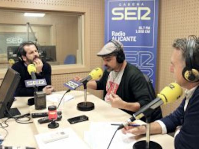 “Me considero MC más que poeta. Para mi la palabra poeta es muy grande, yo solo soy simplemente un intento de poner cosas en papel de la forma más honesta”.