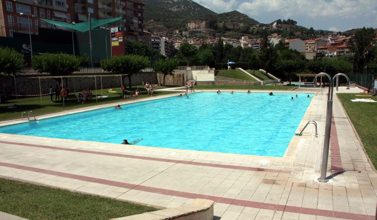 Vista general d'una piscina.