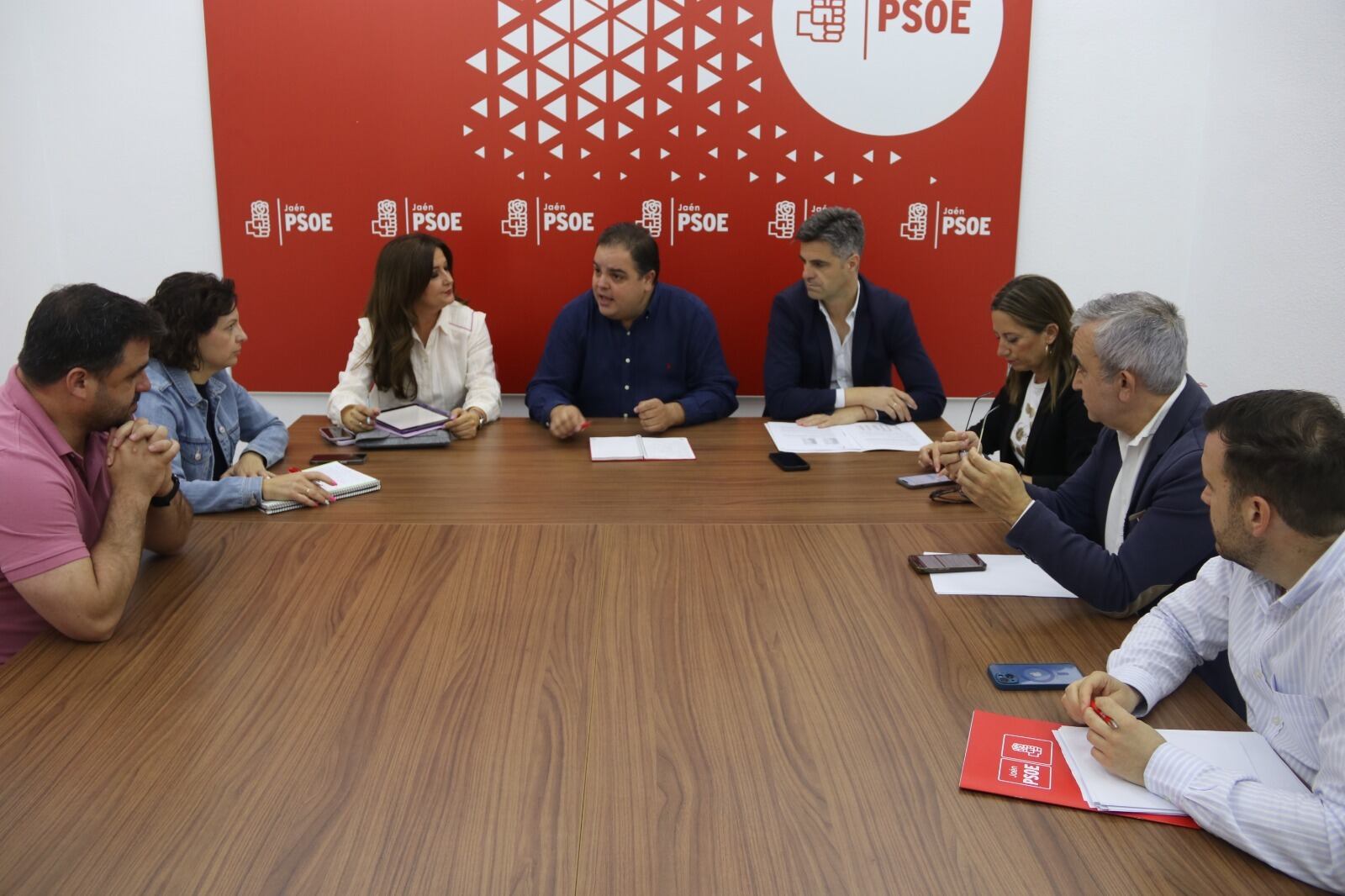 Reunión del grupo parlamentario del PSOE de Jaén con ayuntamientos de la provincia.