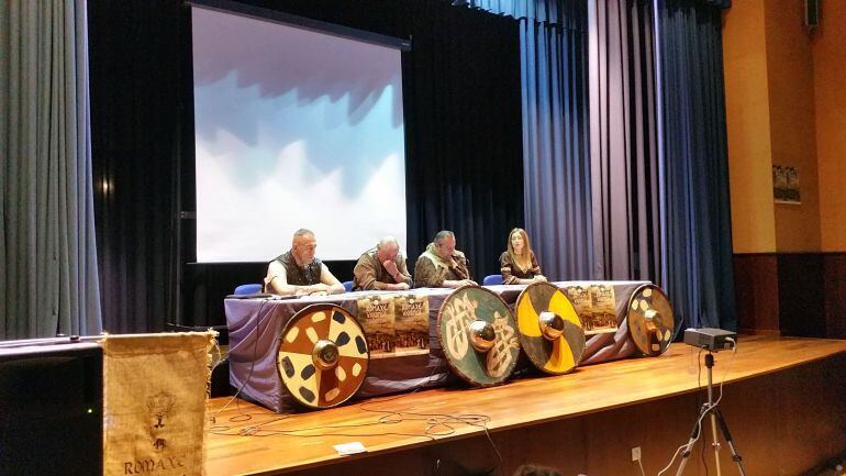 Presentación de  la III Romaxe Vikinga en la Casa da Cultura de O Vicedo