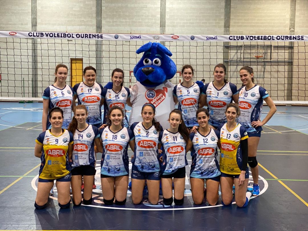 El Voleibol Bruxas puso la magia en O Pompeo y ganó el derbi gallego