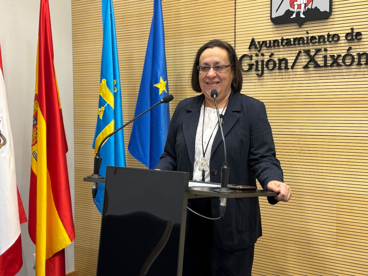 Natalia González dimite como concejala del PSOE en Gijón