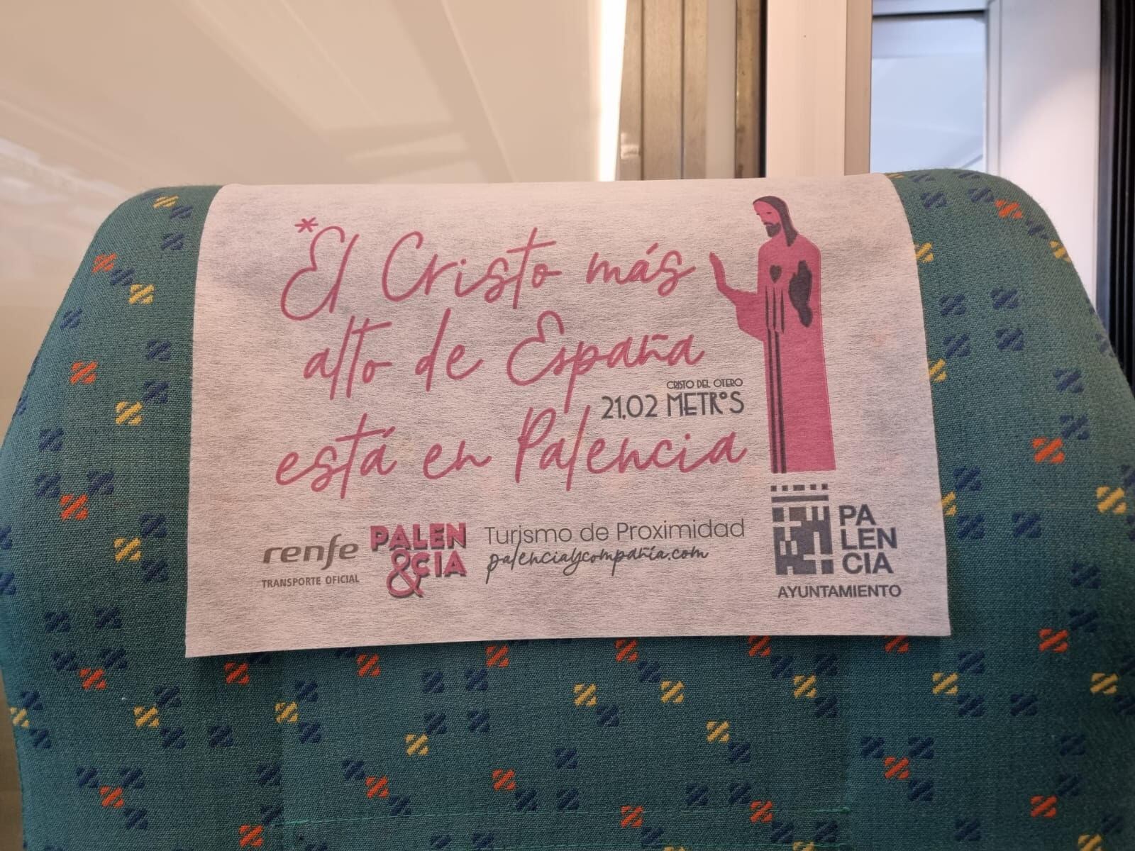 El Cristo del Otero de Palencia se promociona en los trenes nacionales