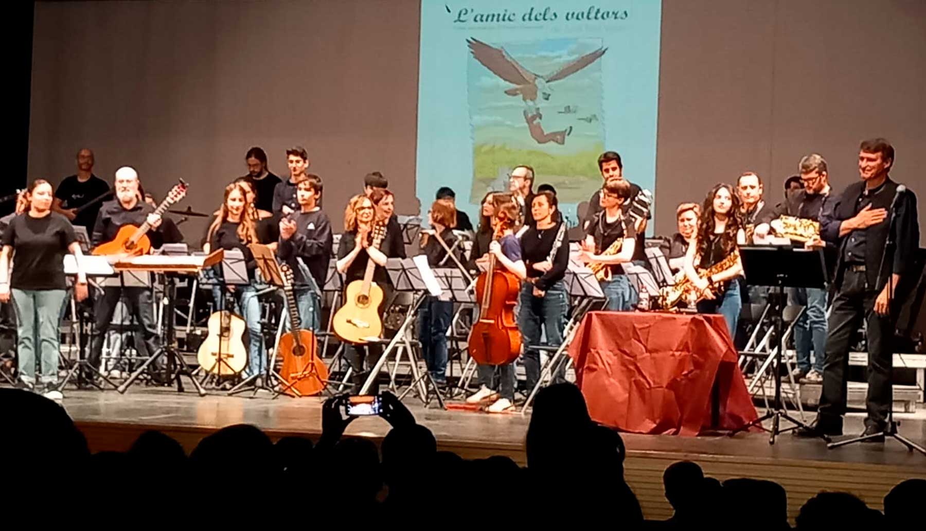 Imatge de la representació musicada del conte 'L'amic dels voltors' que va tindre lloc a Castalla
