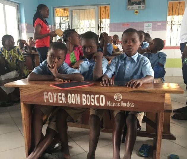 Aulas de la escuela acelerada del hogar Mama Margaritte en Cotonú