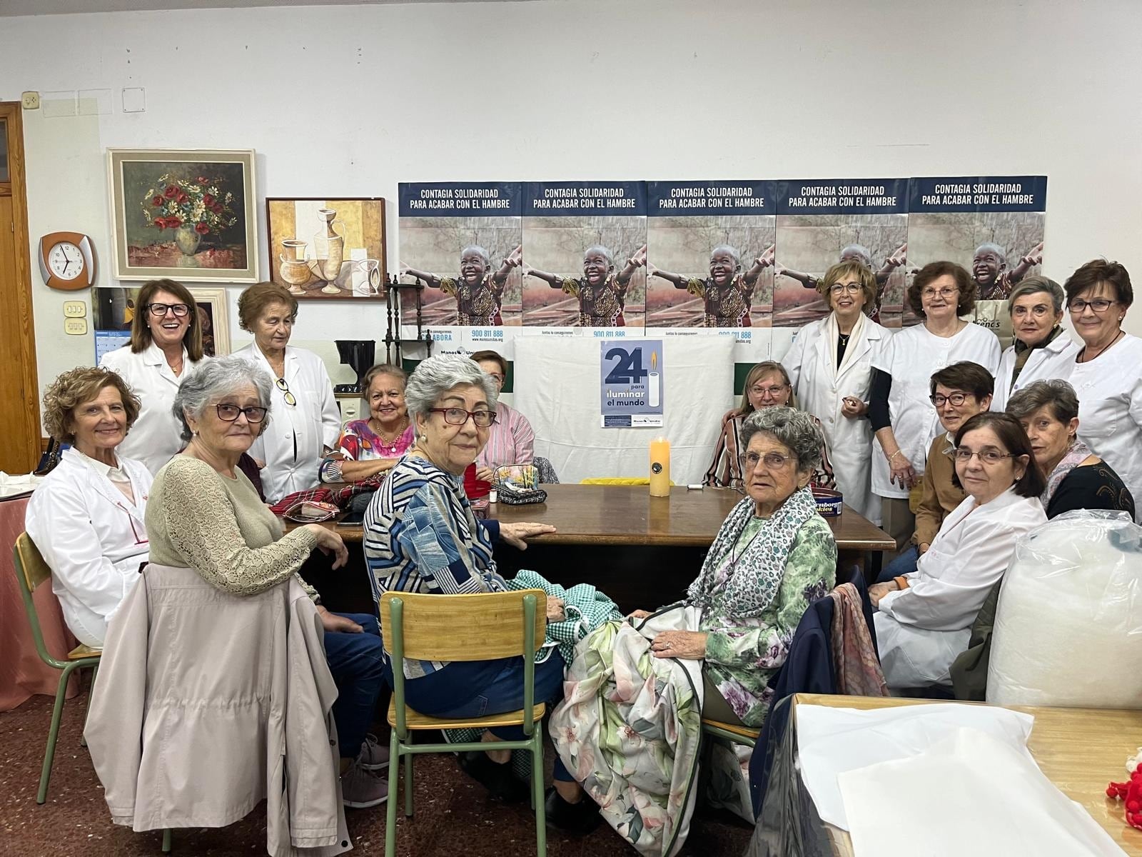 Voluntarias de Manos Unidas Huesca, que organizan el Rastrillo Navideño