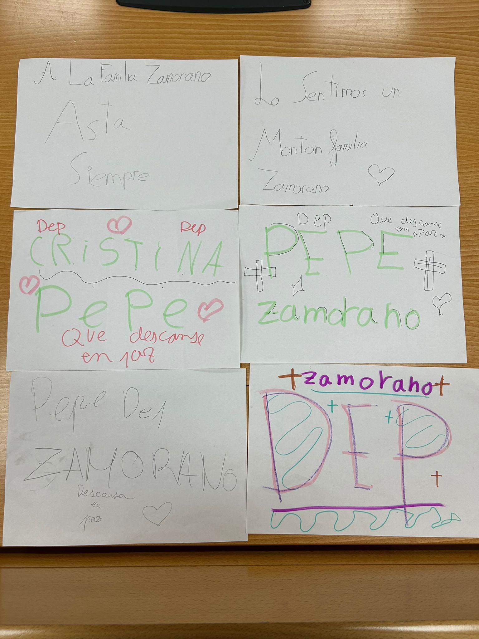 Algunos de los dibujos de los compañeros de colegio de Pepe / Imagen: Cadena SER