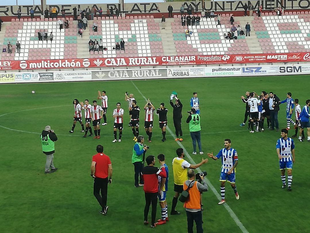 Los jugadores del Zamora CF celebran la victoria ante la Arandina