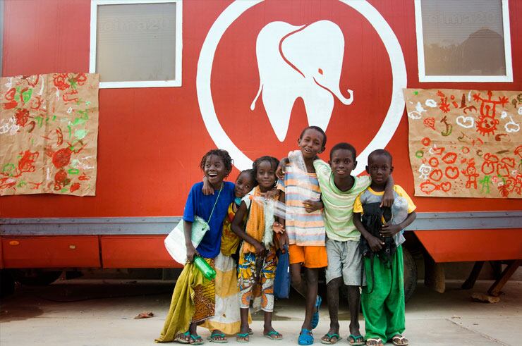 Dentistas Sobre Ruedas lleva cerca de veinte años desarrollando un proyecto de voluntariado en Senegal.