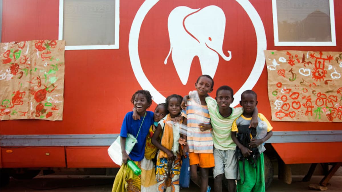 Dentistas Sobre Ruedas amplía a Mauritania su experiencia de voluntariado en África