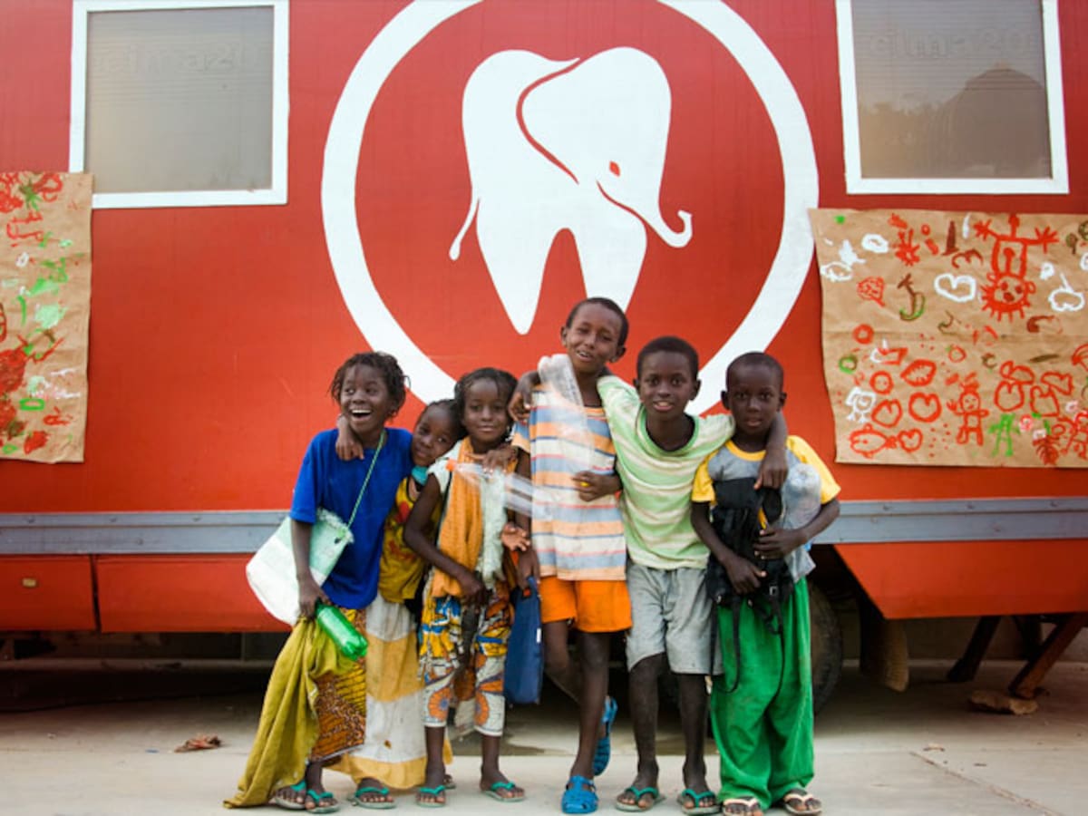 Dentistas Sobre Ruedas amplía a Mauritania su experiencia de voluntariado en África