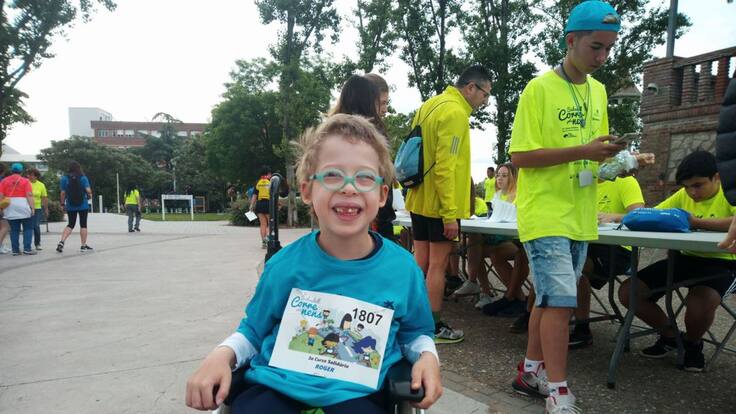 Un conte per ajudar a un nen de Moià amb problemes de mobilitat