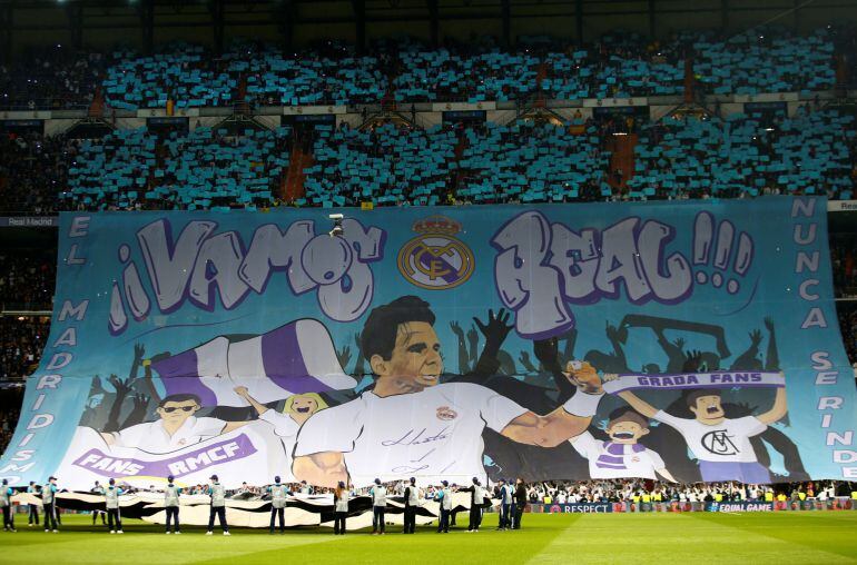 Nadal, en el centro del tifo del fondo sur del Bernabéu
