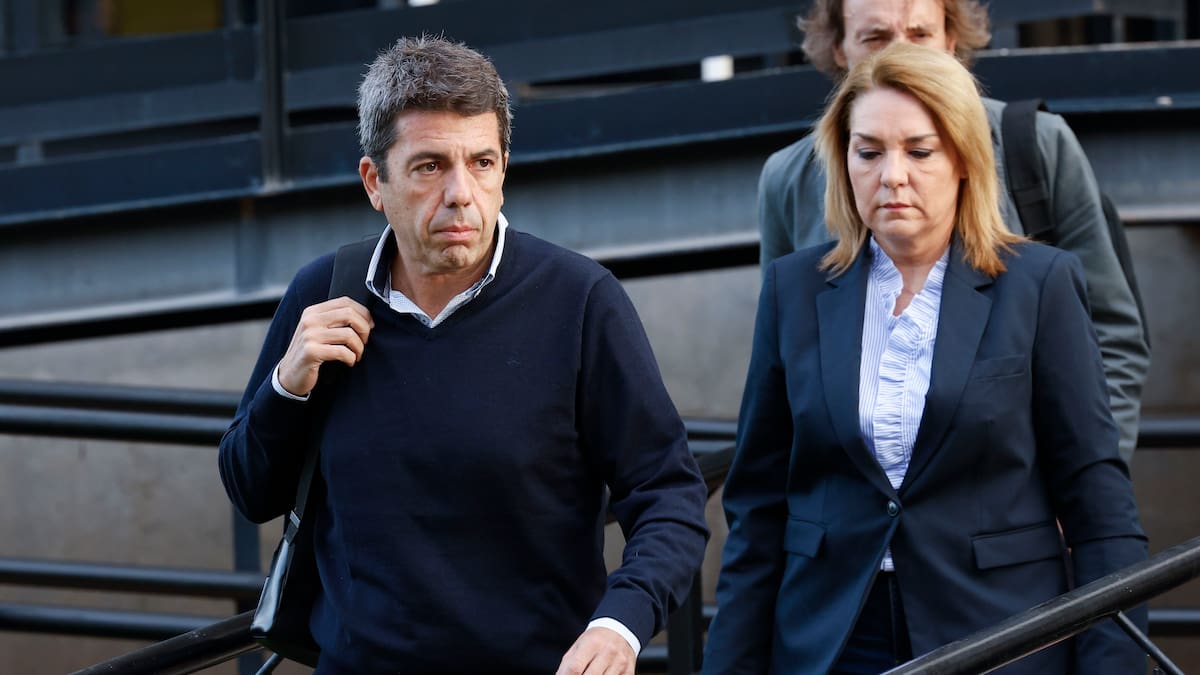 "Cada vez se parece más a un zombi": Lapuente asegura que la única solución es la salida de Mazón