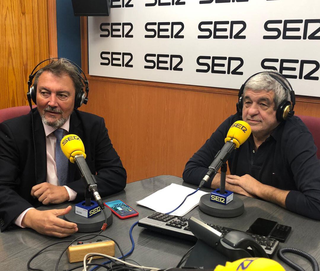 Los médicos Manuel Estéban (izda) y Antonio Gómez (drcha) 