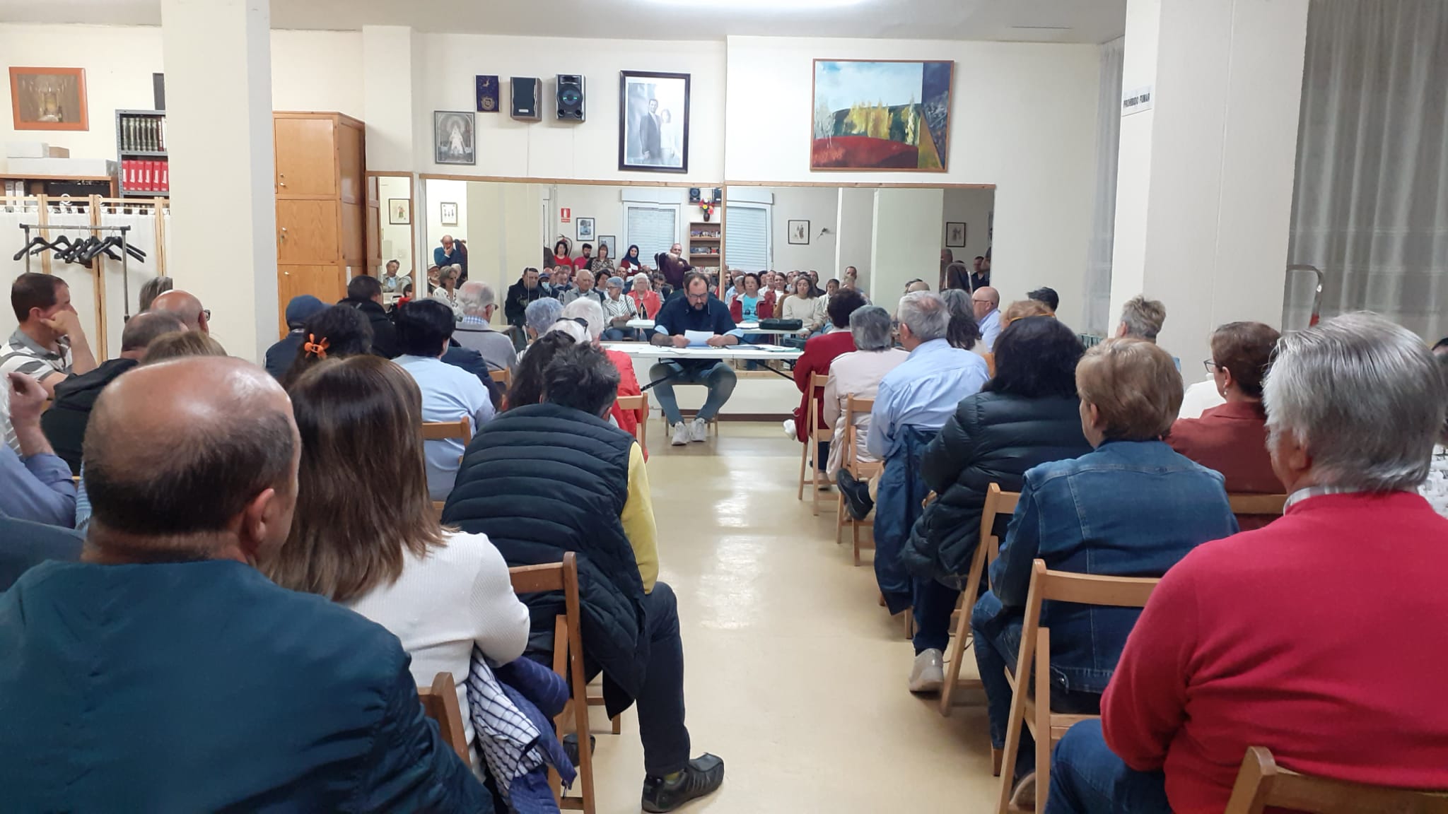 Reunión de los vecinos este lunes, 6 de abril