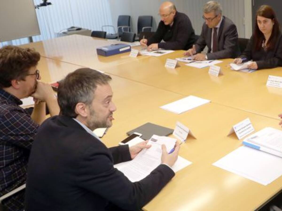 Mercado y centro de salud deben estar juntos para los vecinos de la Falperra