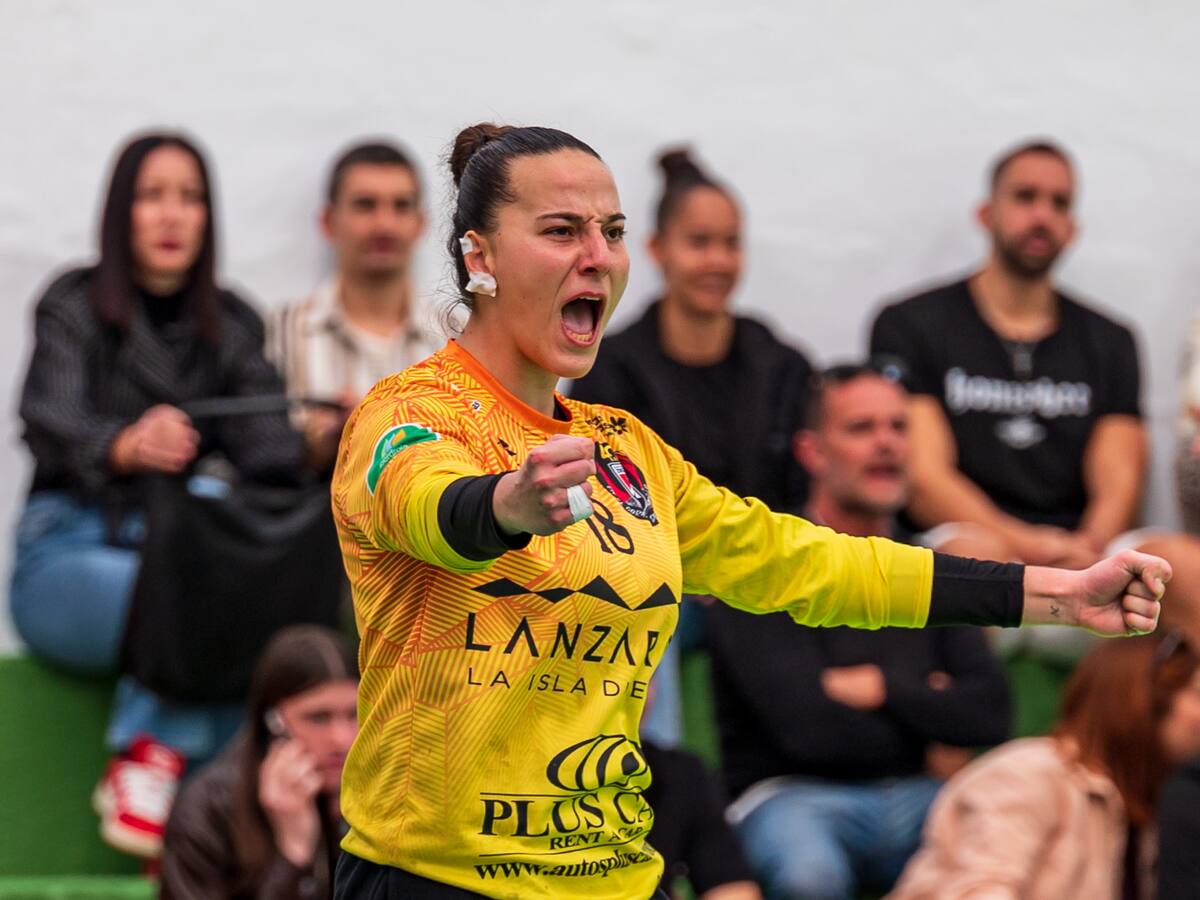 Alicia Robles continuará defendiendo la portería del Zonzamas Plus Car Lanzarote la próxima temporada