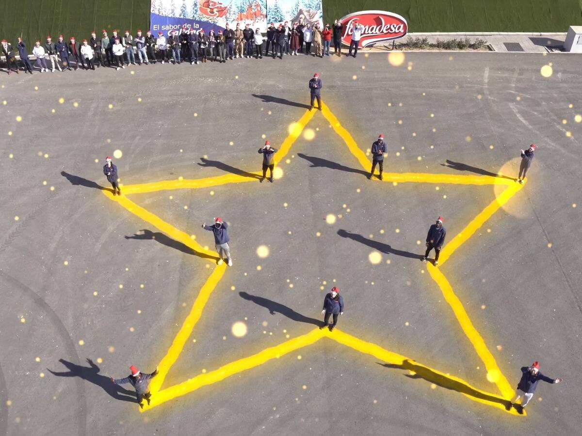 La estrella de la navidad aterriza en Famadesa con un mensaje de tolerancia, respeto e igualdad