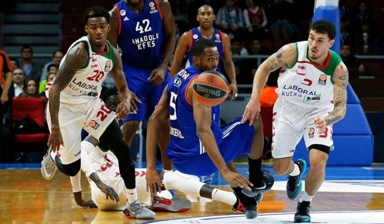 Baskonia perdió en Estambul el partido y el average particular.