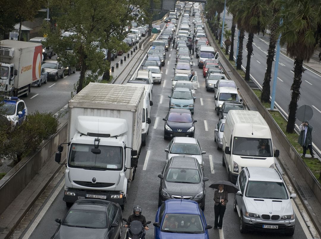 El estudio revela las ciudades con más atascos del país. 