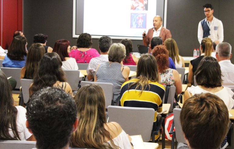 Taller de Suicidología