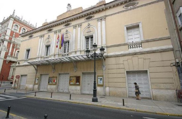 El Teatro Principal de Palencia será escenario esta tarde la entrega de la Medalla de Oro de la ciudad a la Fábrica de Armas y al Complejo Sociosanitario de las Hermanas Hospitalarias.