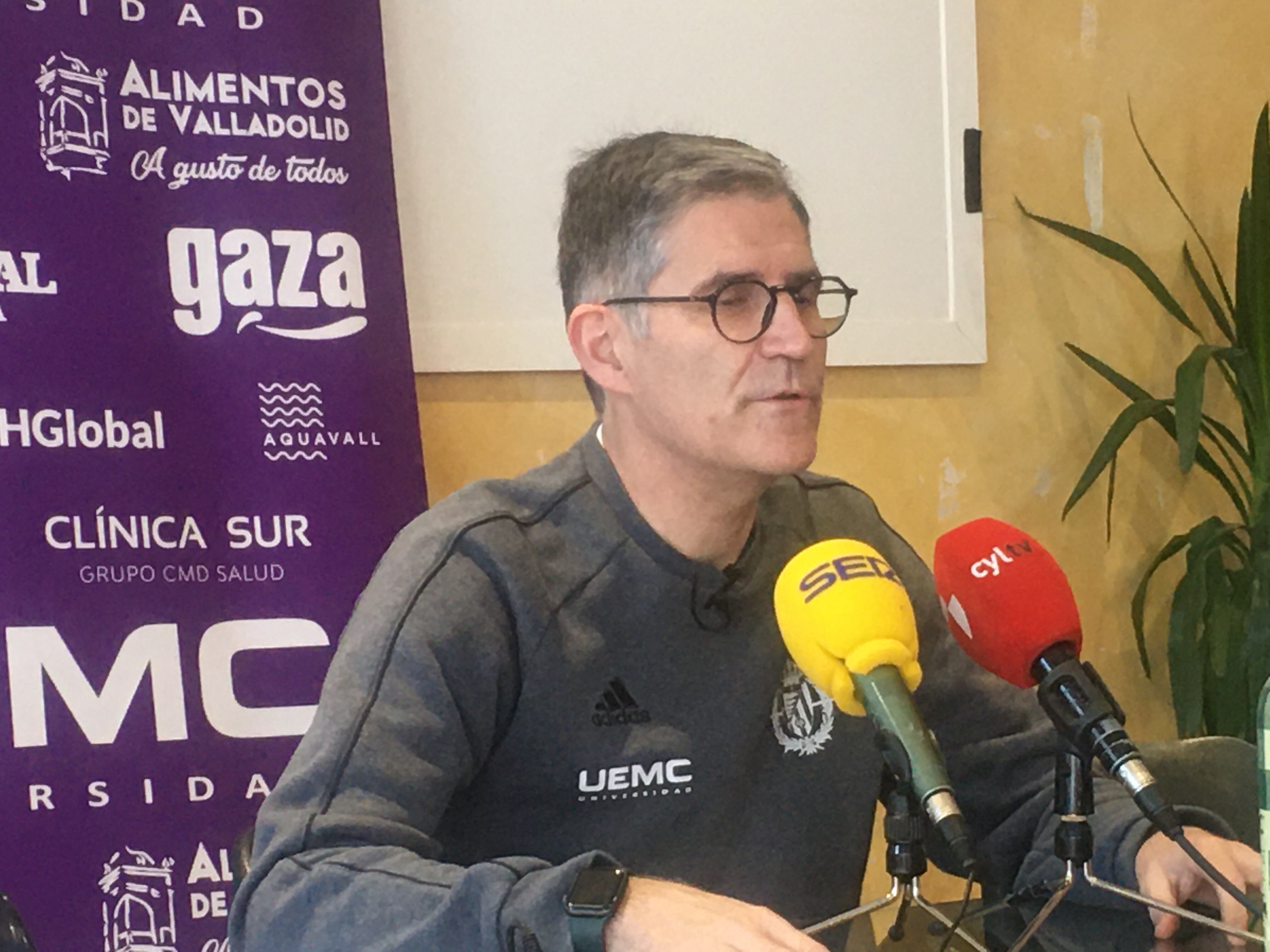 Roberto González en la previa del partido ante Granada