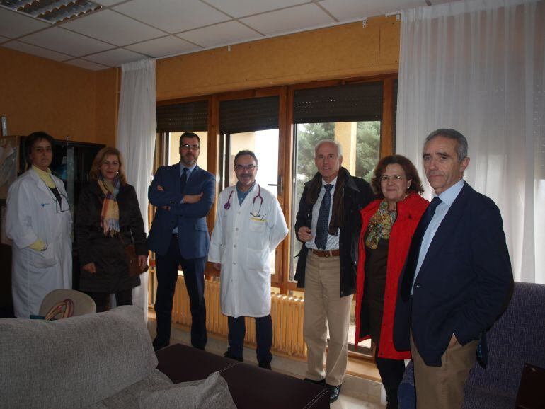 El Delegado de la Junta visitando el centro de salud de Osorno