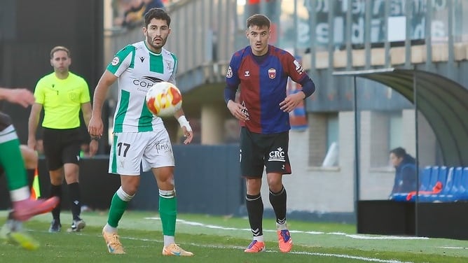 Rodri Val en su visita al Eldense con el Atlético Sanluqueño