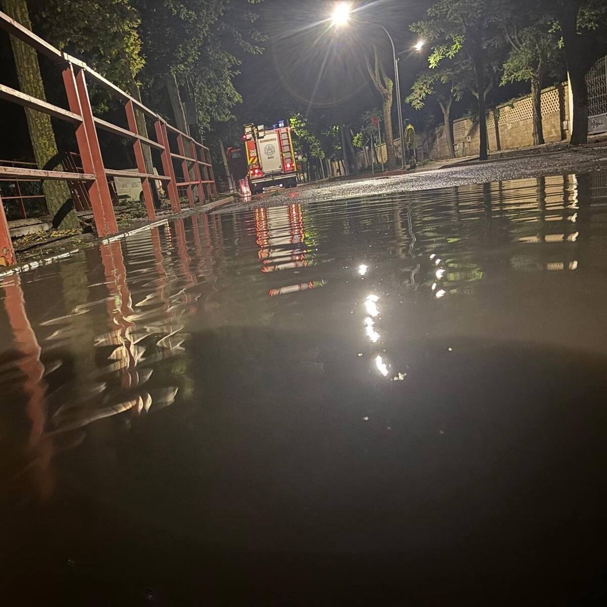 Otra noche de trombas deja viviendas y locales anegados en Medina del Campo y Peñafiel