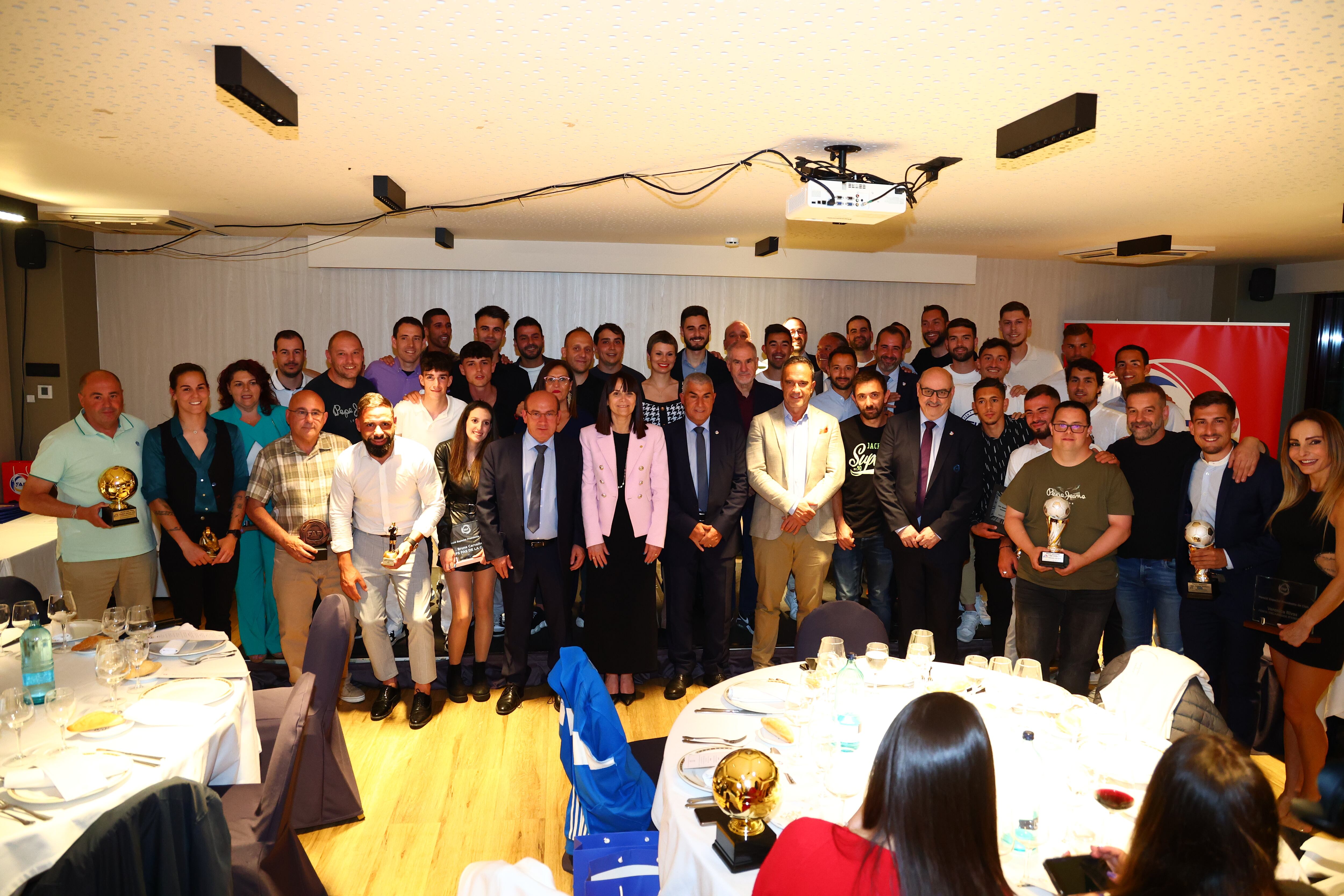 Els guardonats de la Nit del Futbol de la temporada 2023-24.