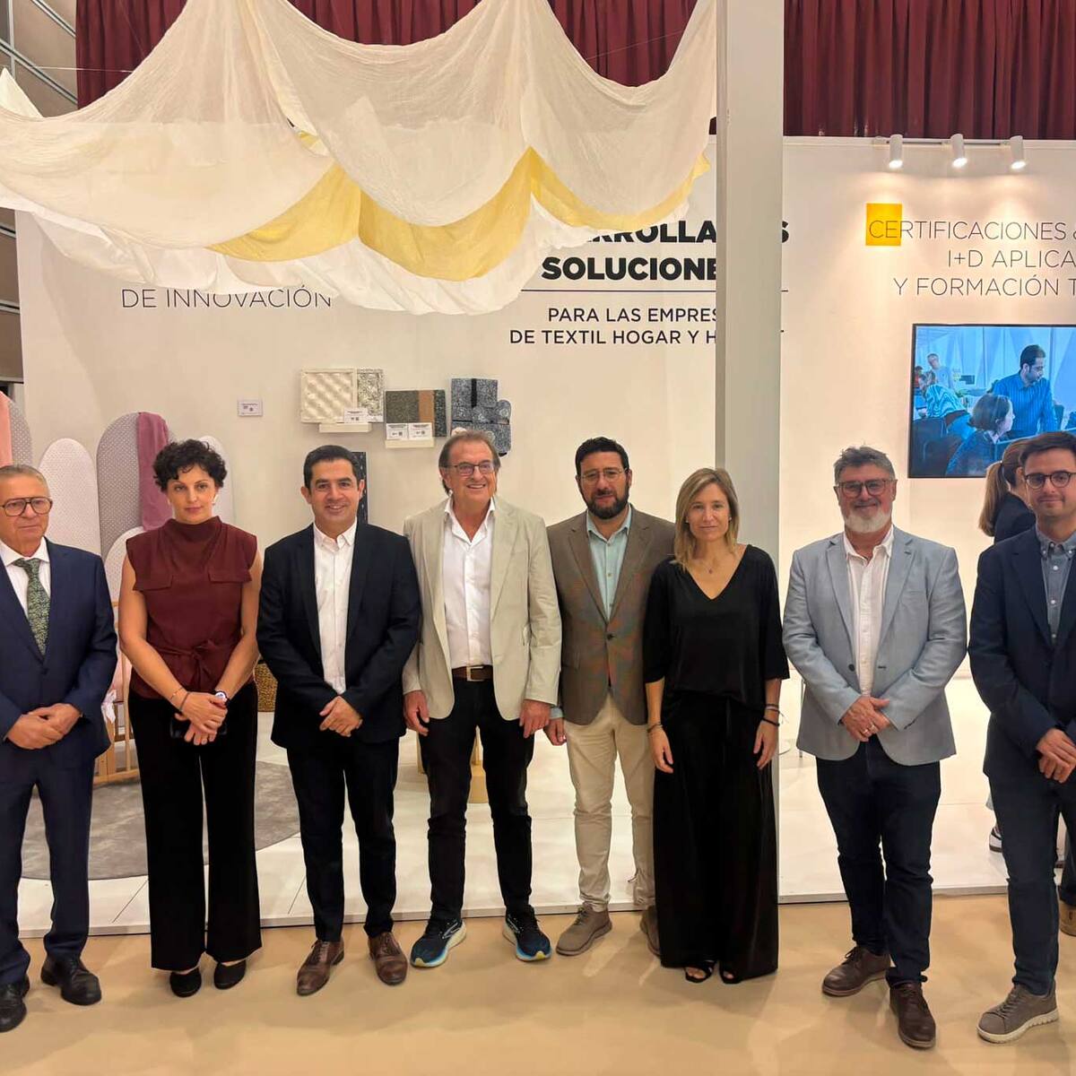 Los alcaldes de Alcoy, Cocentaina y Muro visitan Textilhogar para respaldar a las empresas de estas comarcas