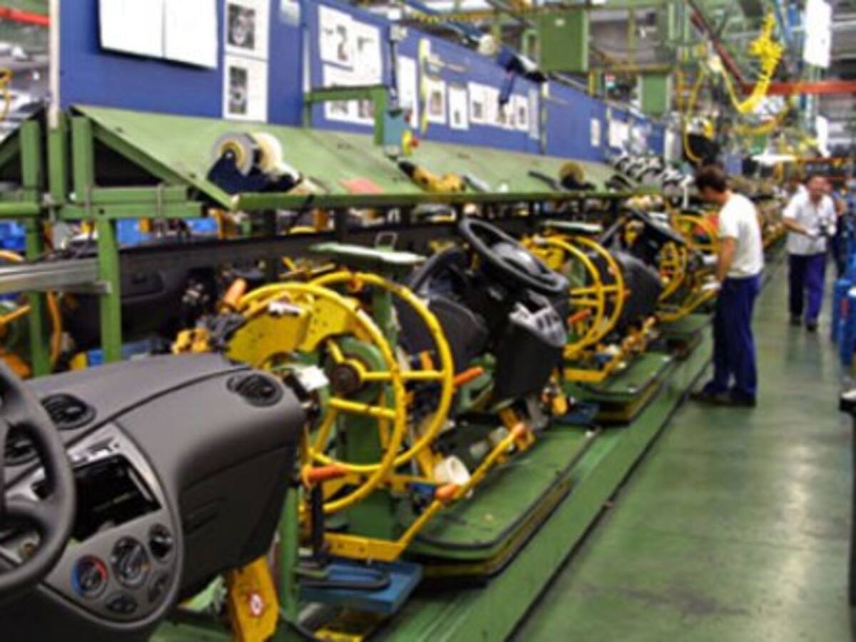 Ford creará entre 500 y 1.000 empleos en 2014