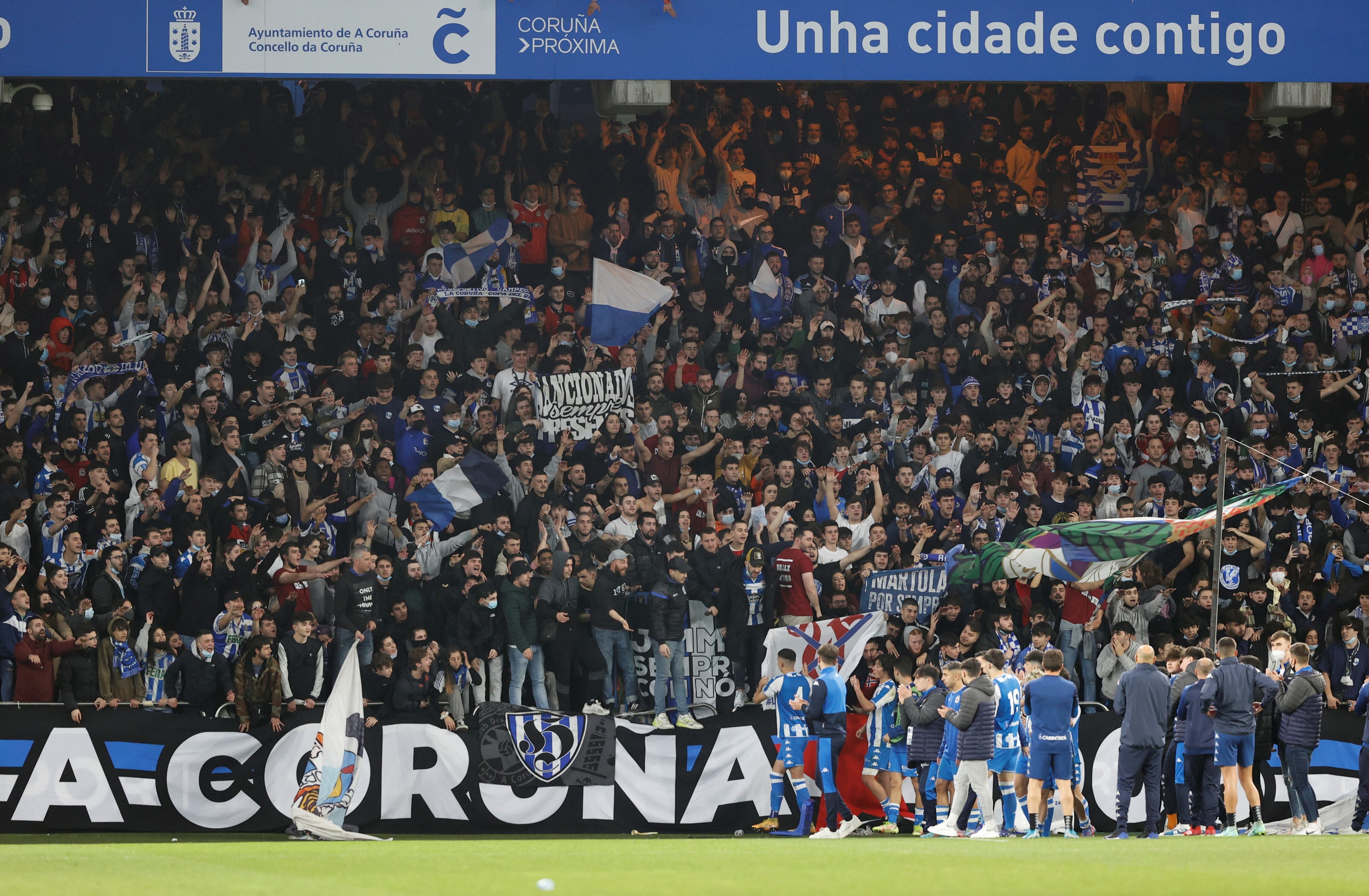 Foto de Riazor durante el Deportivo de La Coruña y al Dynamo de Kiev. EFE / Cabalar.