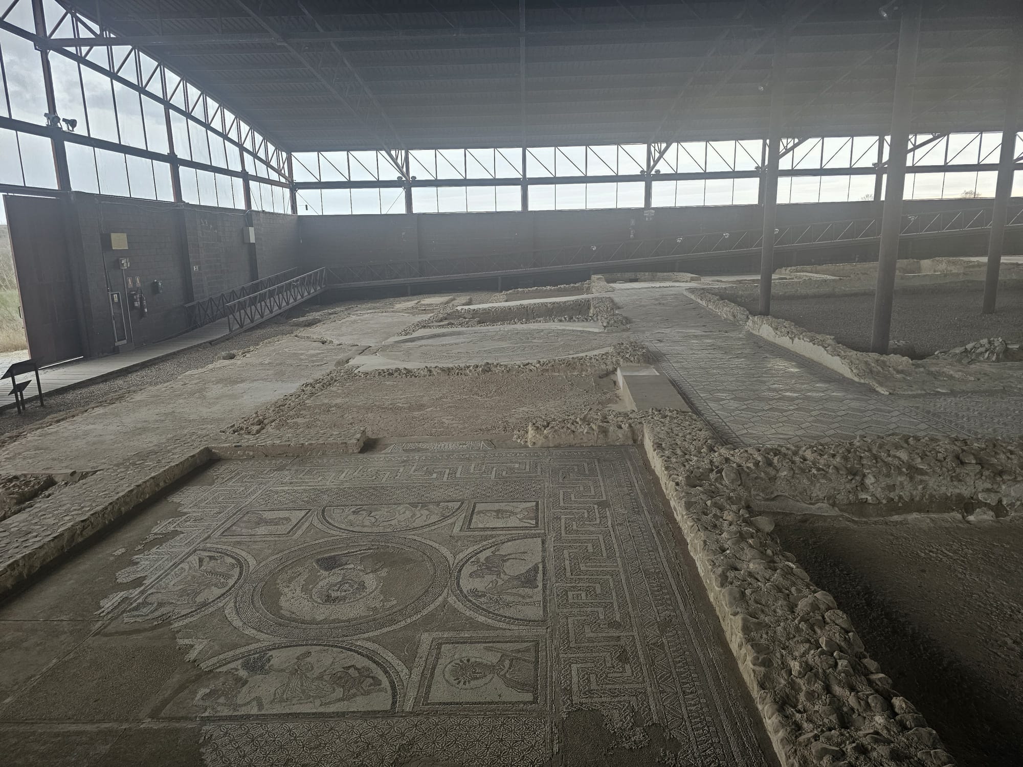 Uno de los murales del parque arqueológico de Carranque (Toledo)