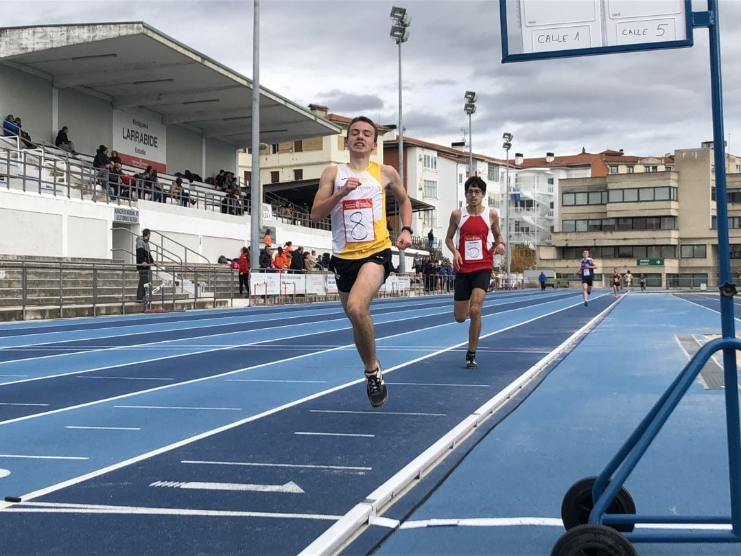 Prueba deportiva en el estadio larrabide de Pamplona