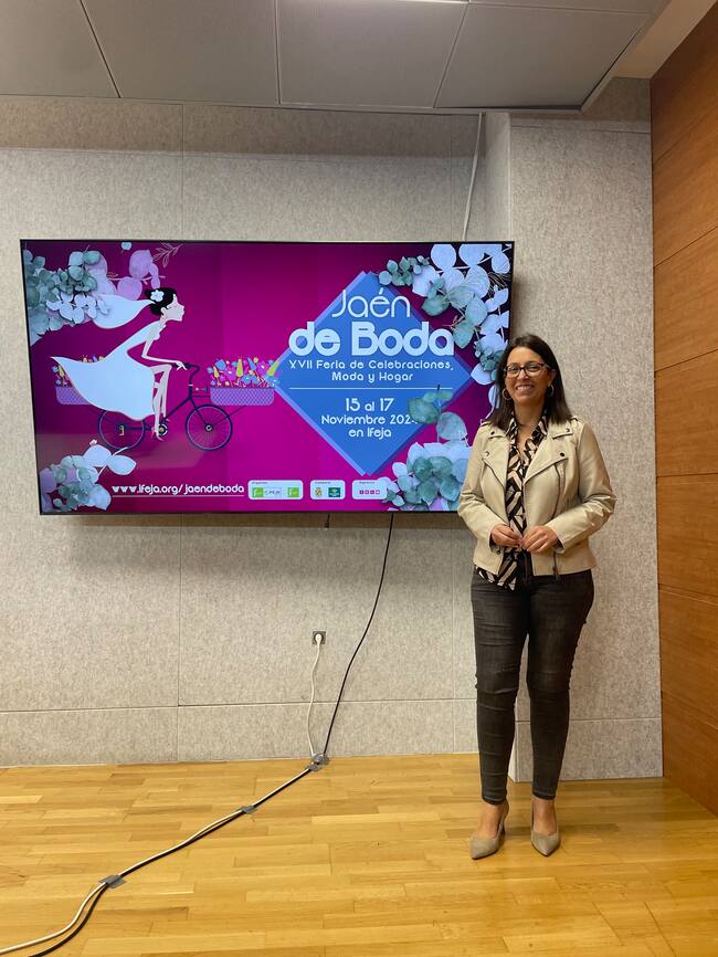 Otra imagen de la presentación de 'Jaén de Boda 2024' por África Colomo