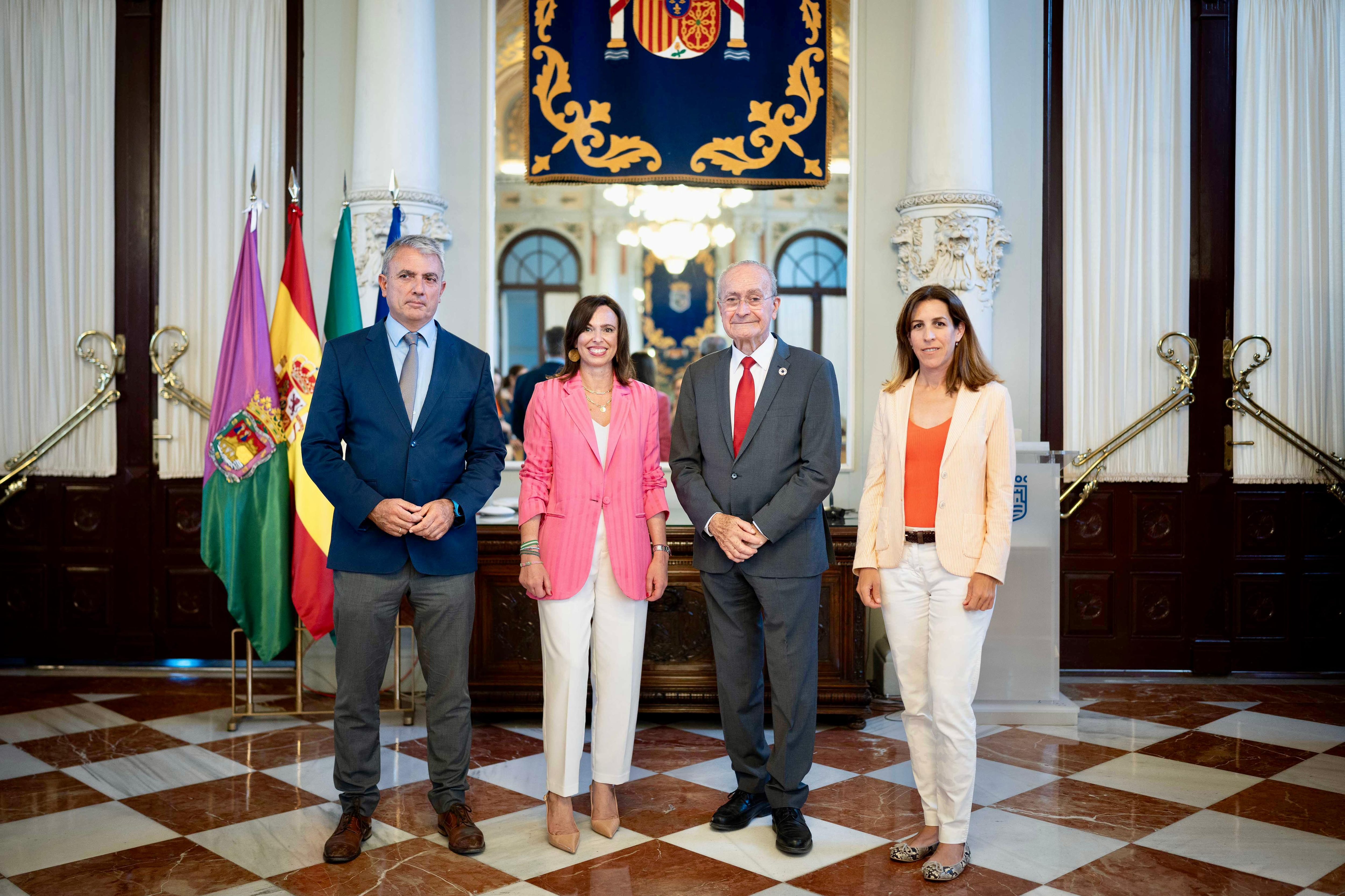 La consejera de Fomento, Rocío Díaz y el alcalde de Málaga, Francisco De la Torre