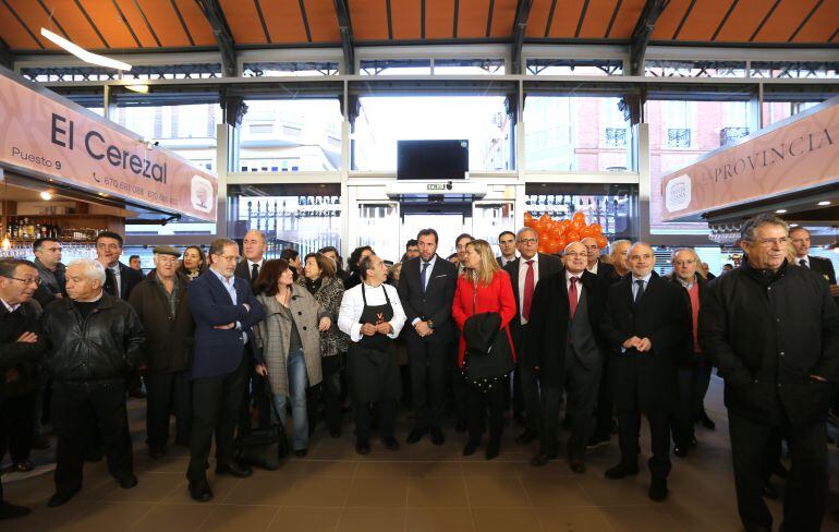 Inauguración de las nuevas instalaciones del Mercado del Val a la que asisten la consejera de Economía, Pilar del Olmo, y el alcalde de Valladolid, Óscar Puente, entre otros