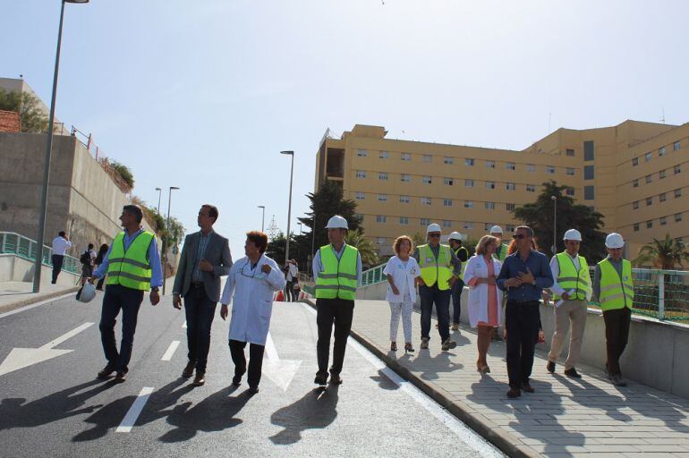 Momento de la apertura de la rampa del Futuro hospital Materno Infantil.