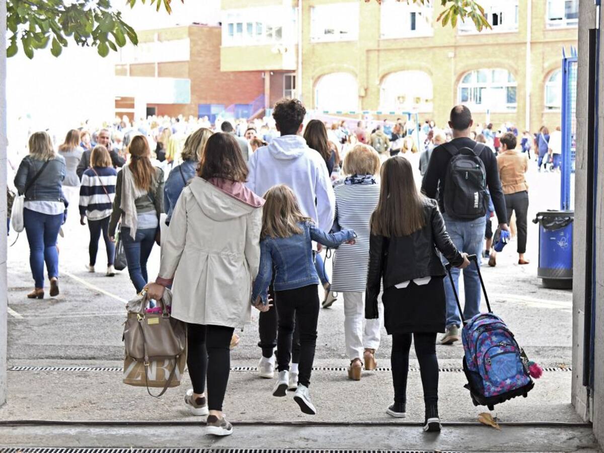 Comisiones plantea no impartir más contenidos del curso lectivo