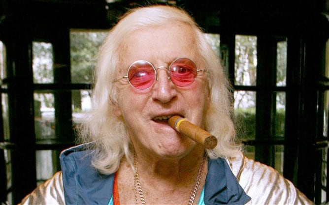 Jimmy Savile, fallecido presentador de la BBC que abusó de cientos de personas durante cerca de 60 años